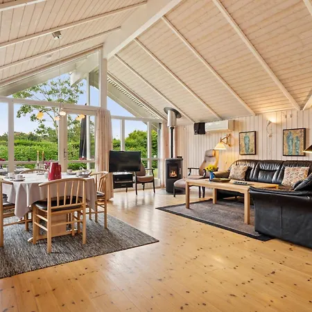 Beachside For The Whole Family Casa vacanze Broager