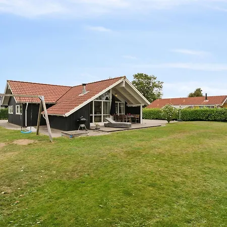 Beachside For The Whole Family Casa vacanze Broager