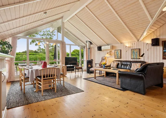 Beachside For The Whole Family Holiday home